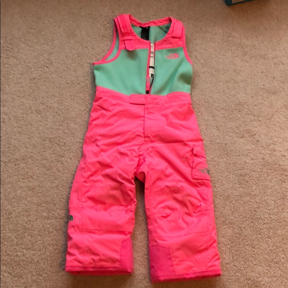 The north face snow suit 3T